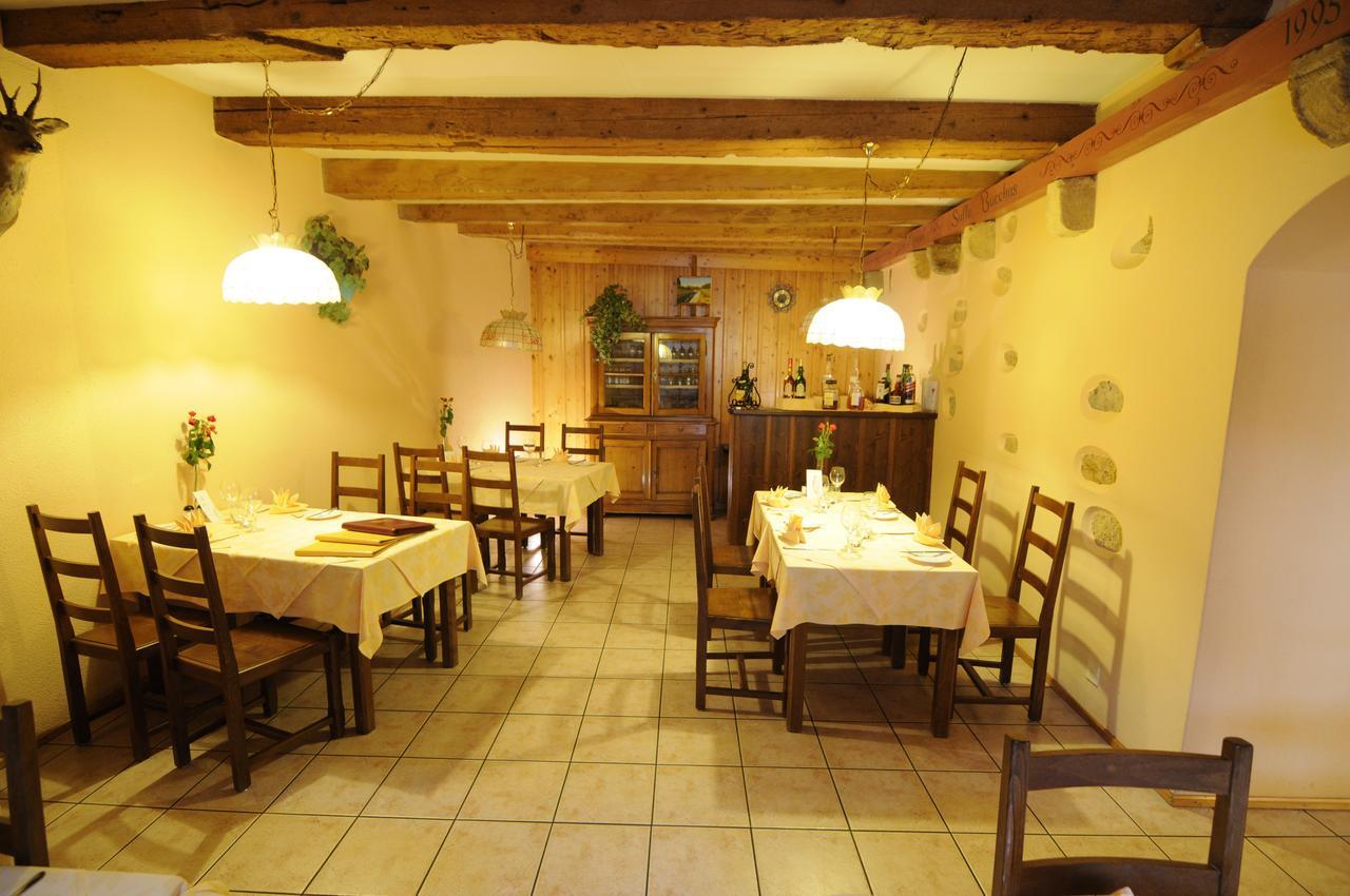 Hotel De La Croix-Blanche Cressier Ngoại thất bức ảnh